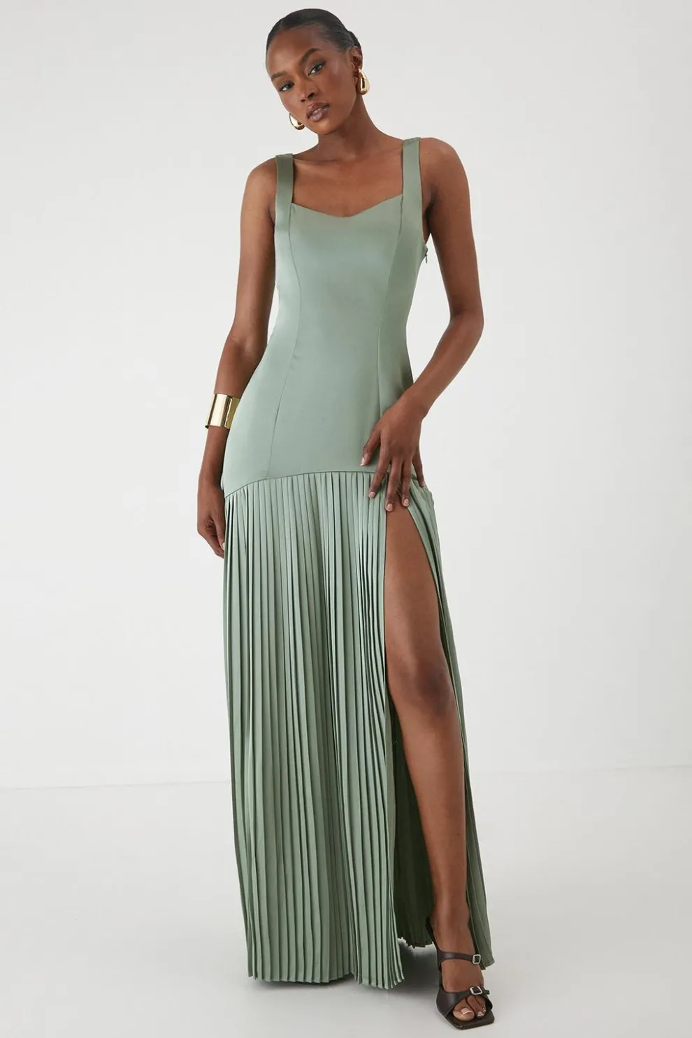 Premium Satin Square Pleated Skirt Bridesmaid Dress | Nasty Gal
